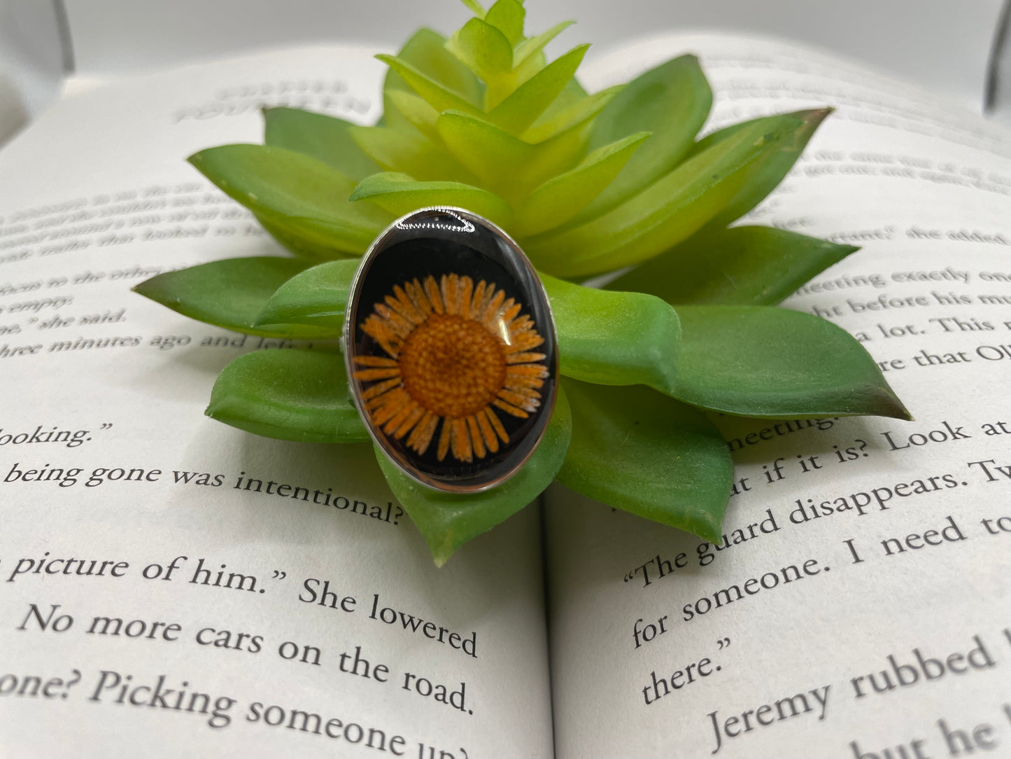 Pressed Flower Oval Adjustable Ring – Stainless Steel