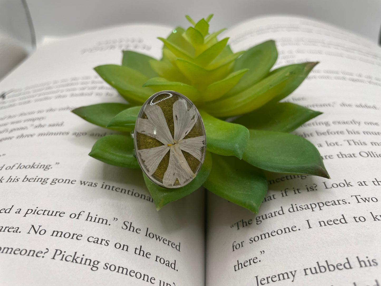 Pressed Flower Oval Adjustable Ring – Stainless Steel