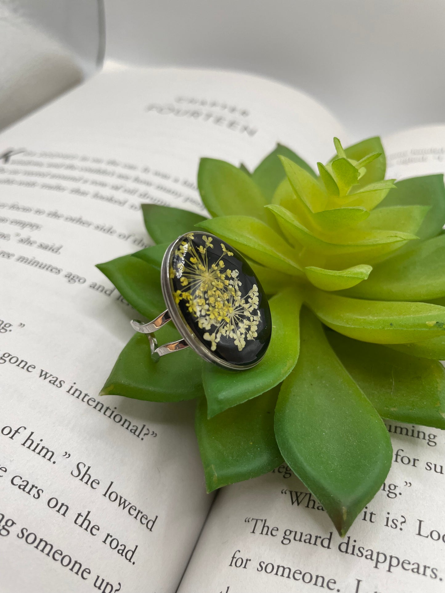 Pressed Flower Oval Adjustable Ring – Stainless Steel