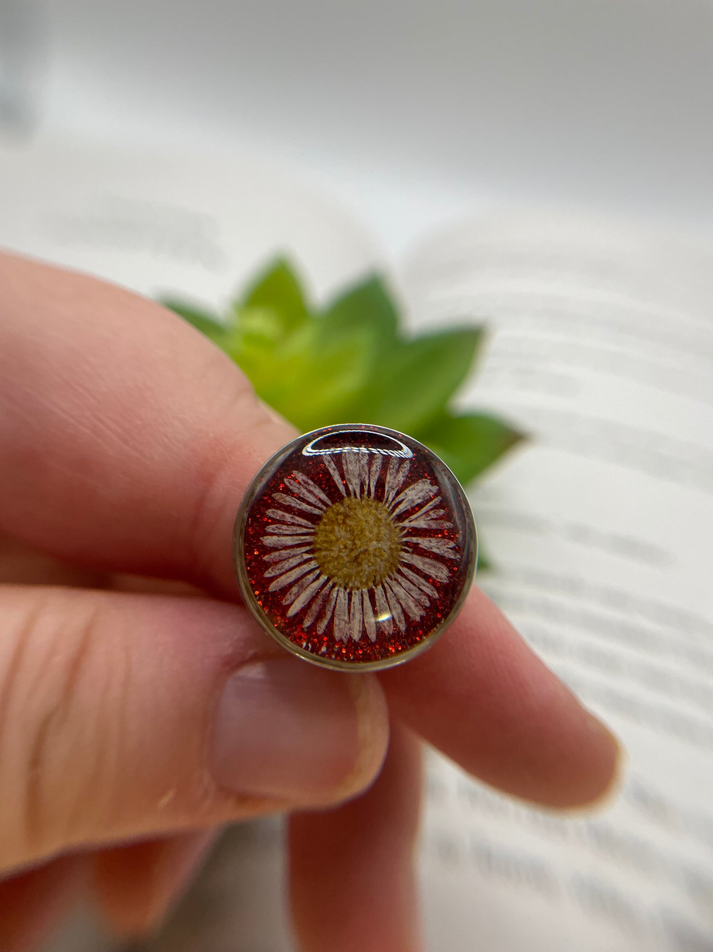 Pressed Daisy Resin Ring – Stainless Steel (Adjustable)