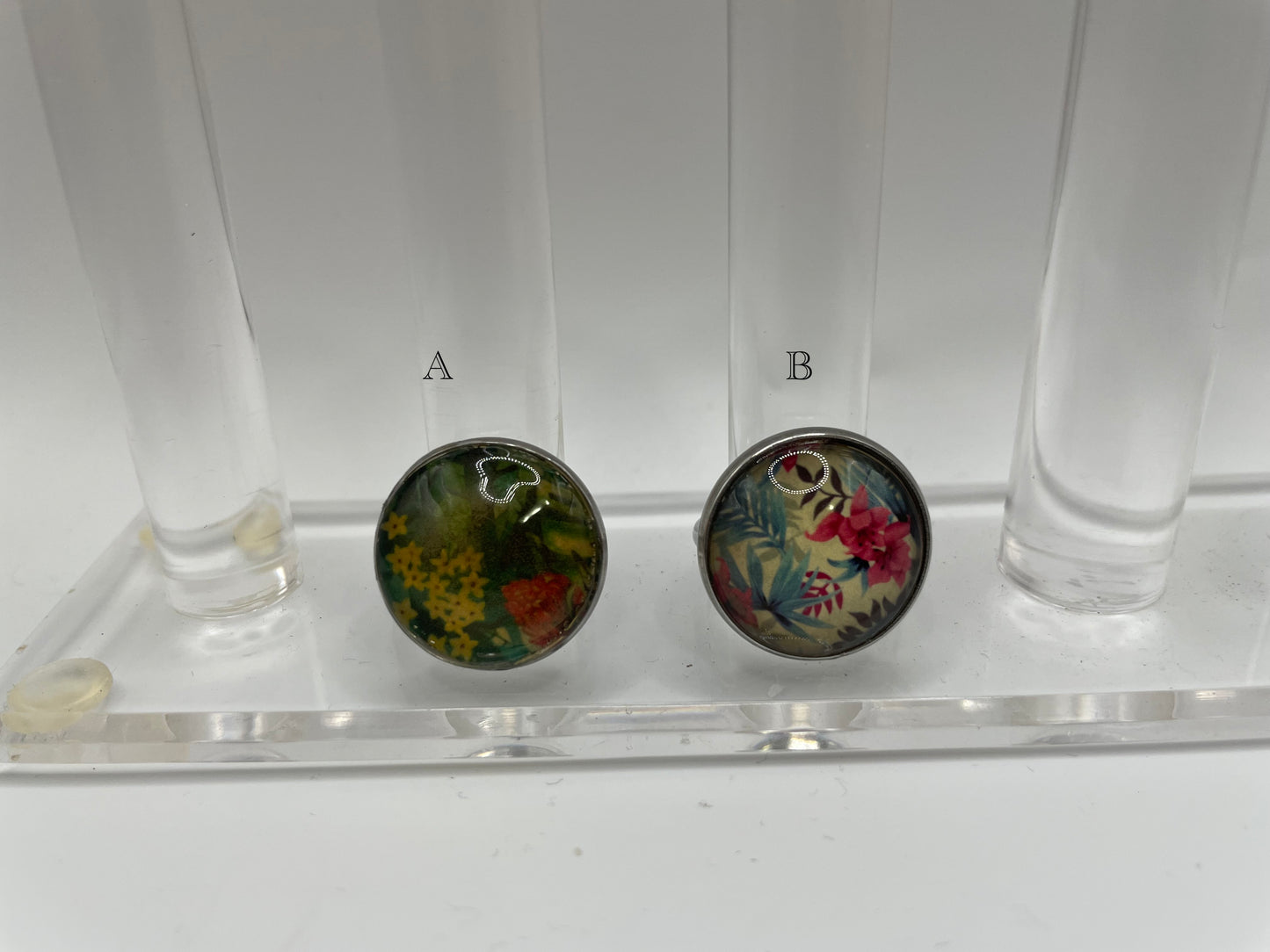 Bague cabochon florale tropicale – acier inoxydable (ajustable)