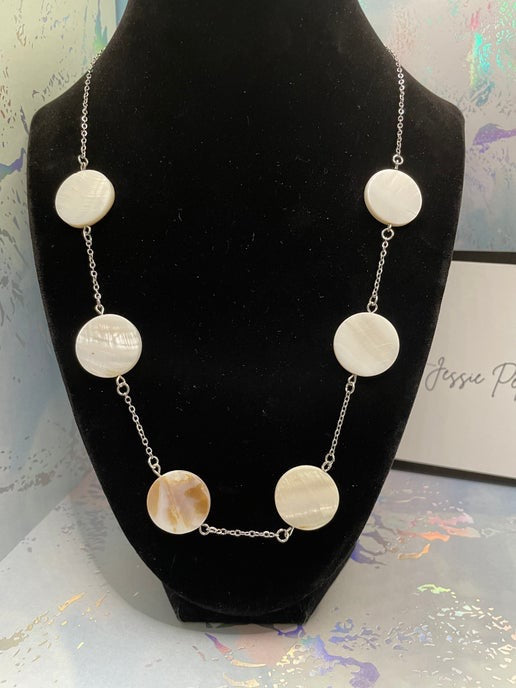 Collier coquillage rond, chaîne en argent de 23 pouces
