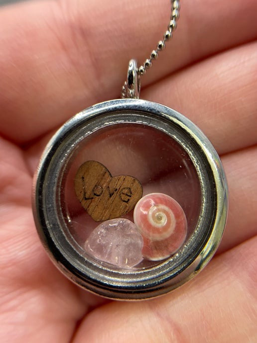 Memory Capsule 23'' Silver Chain