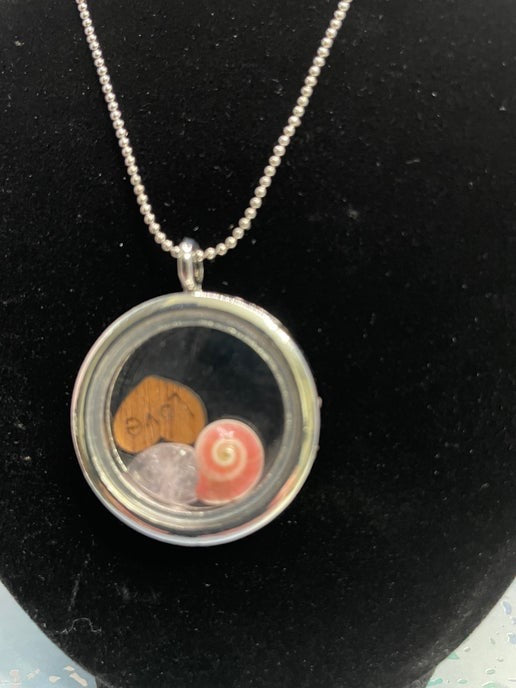Memory Capsule 23'' Silver Chain