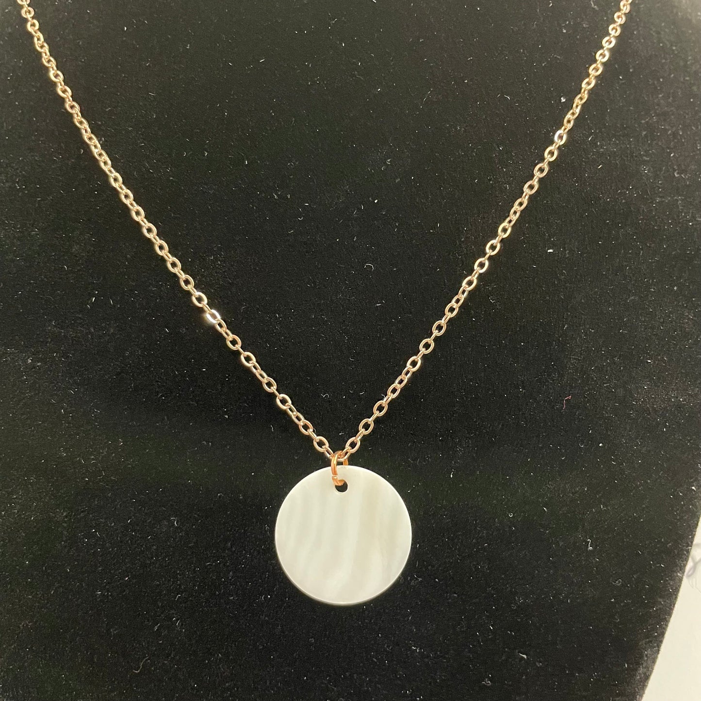 2cm White Shell Pendant Necklace with Rose Gold Chain 18''