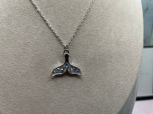 Whale Tail with Rhinestone Necklace – 18’’ Silver Chain (Nickel Free)
