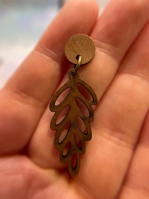 Boucles d'oreilles feuille en bois d'acajou - Sans nickel