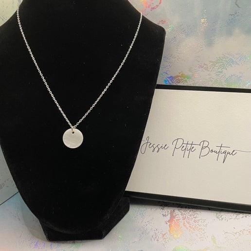 White 1.5cm Shell Pendant Necklace , 18''Silver Chain – Nickel Free