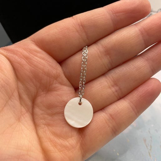 White 1.5cm Shell Pendant Necklace , 18''Silver Chain – Nickel Free