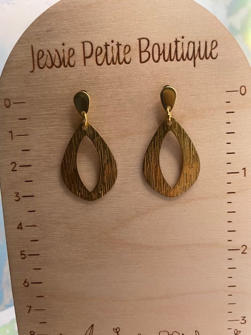Golden Grace – Stainless Steel Textured Teardrop Earrings