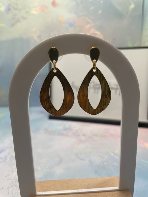 Golden Grace β Stainless Steel Textured Teardrop Earrings