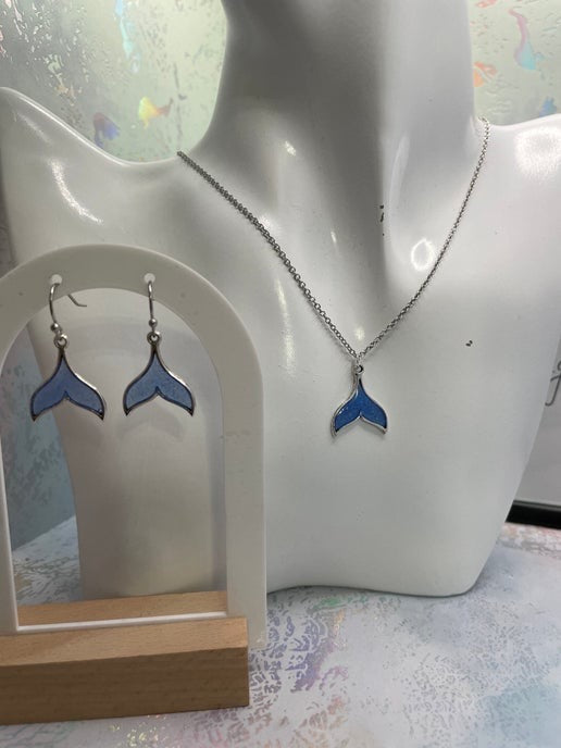 Sparkly Blue Mermaid Tail Necklace - Stainless steel + Nickel Free