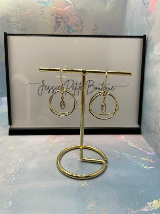 Boucles d'oreilles cercles dorées avec zircone – SANS NICKEL