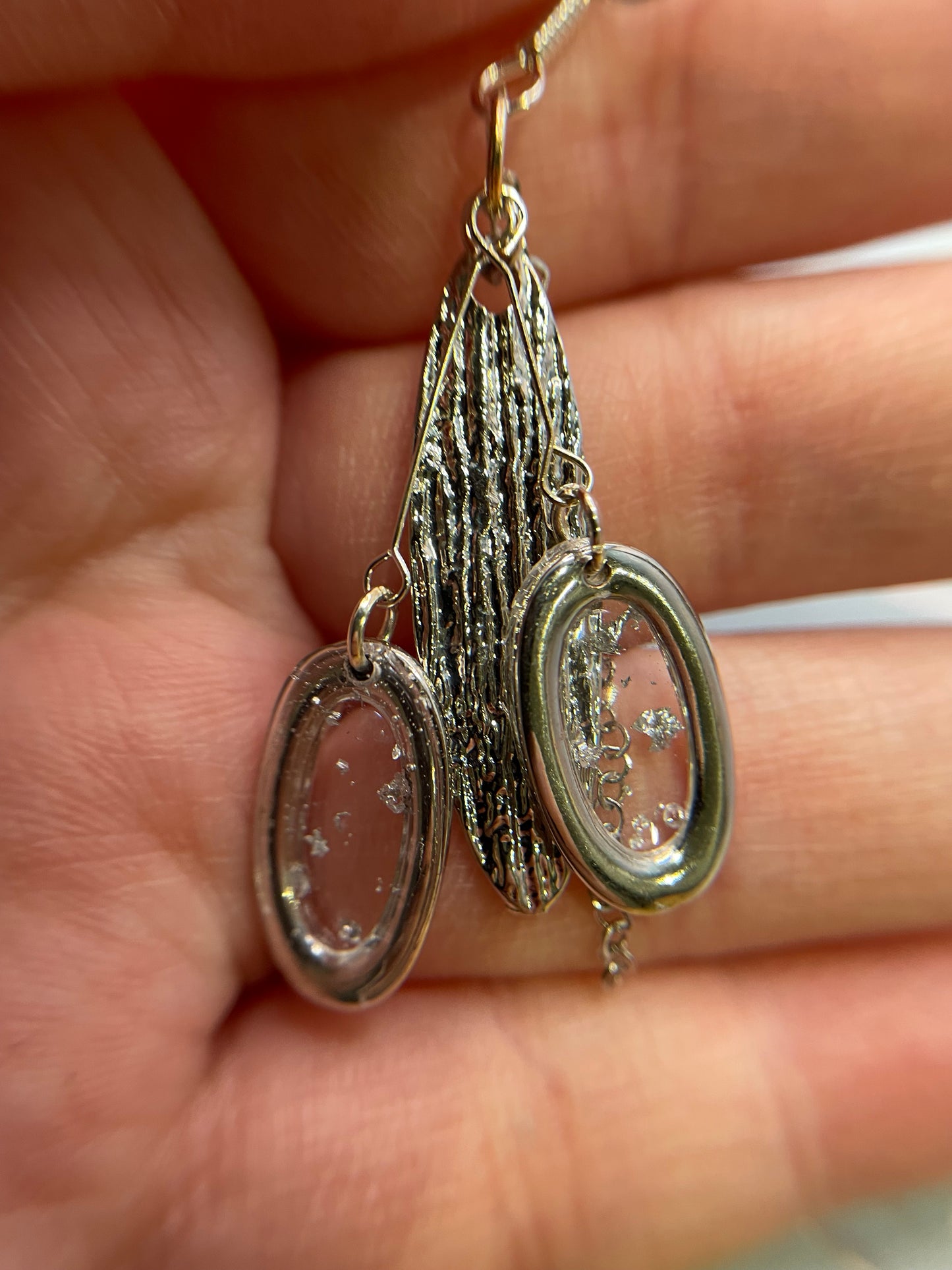 Boucles d'oreilles ovales, feuille argent et chaîne