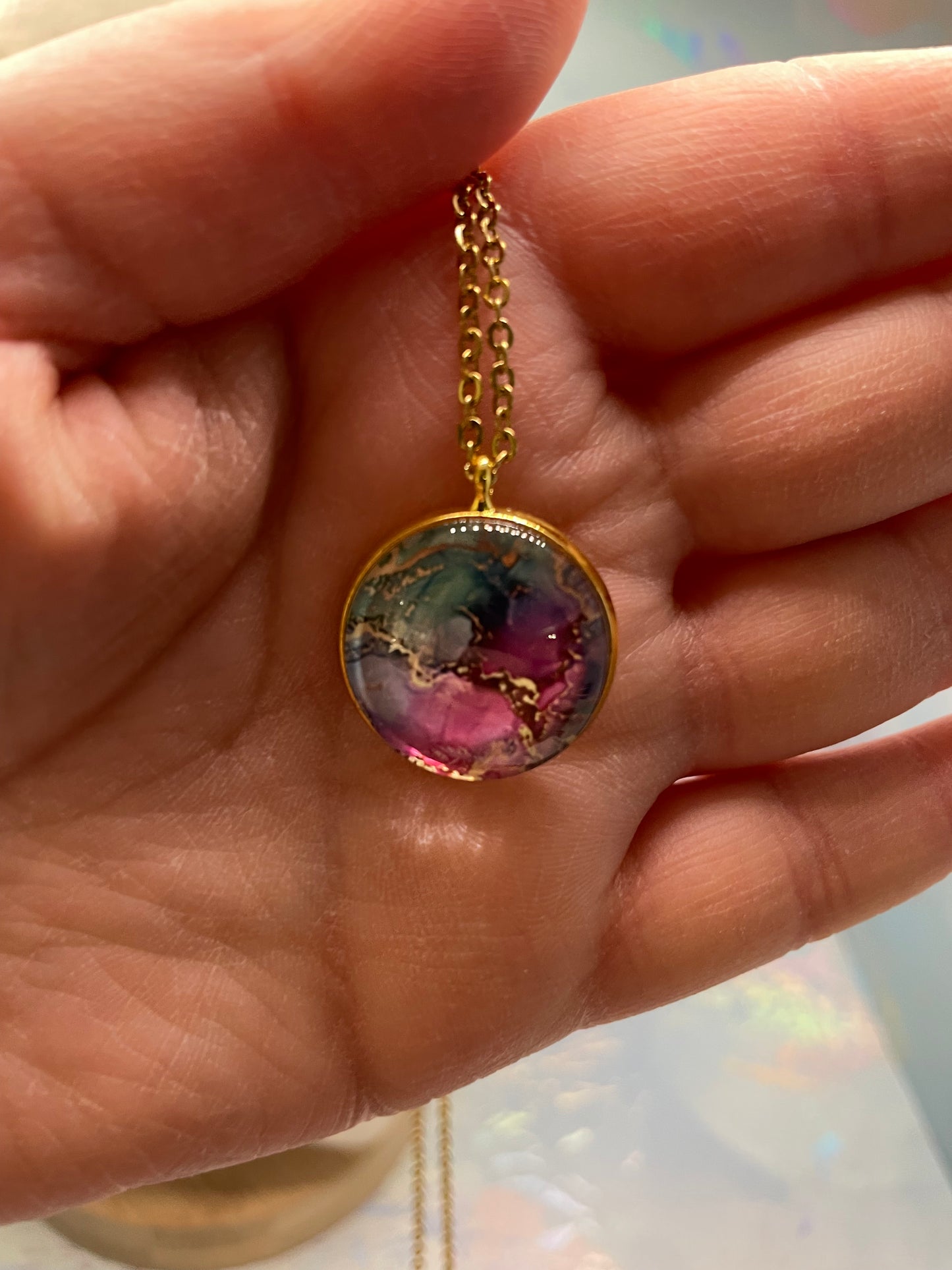 Collier cabochon marbré rose (finition dorée)Acier Inoxydable+Sans Nickel