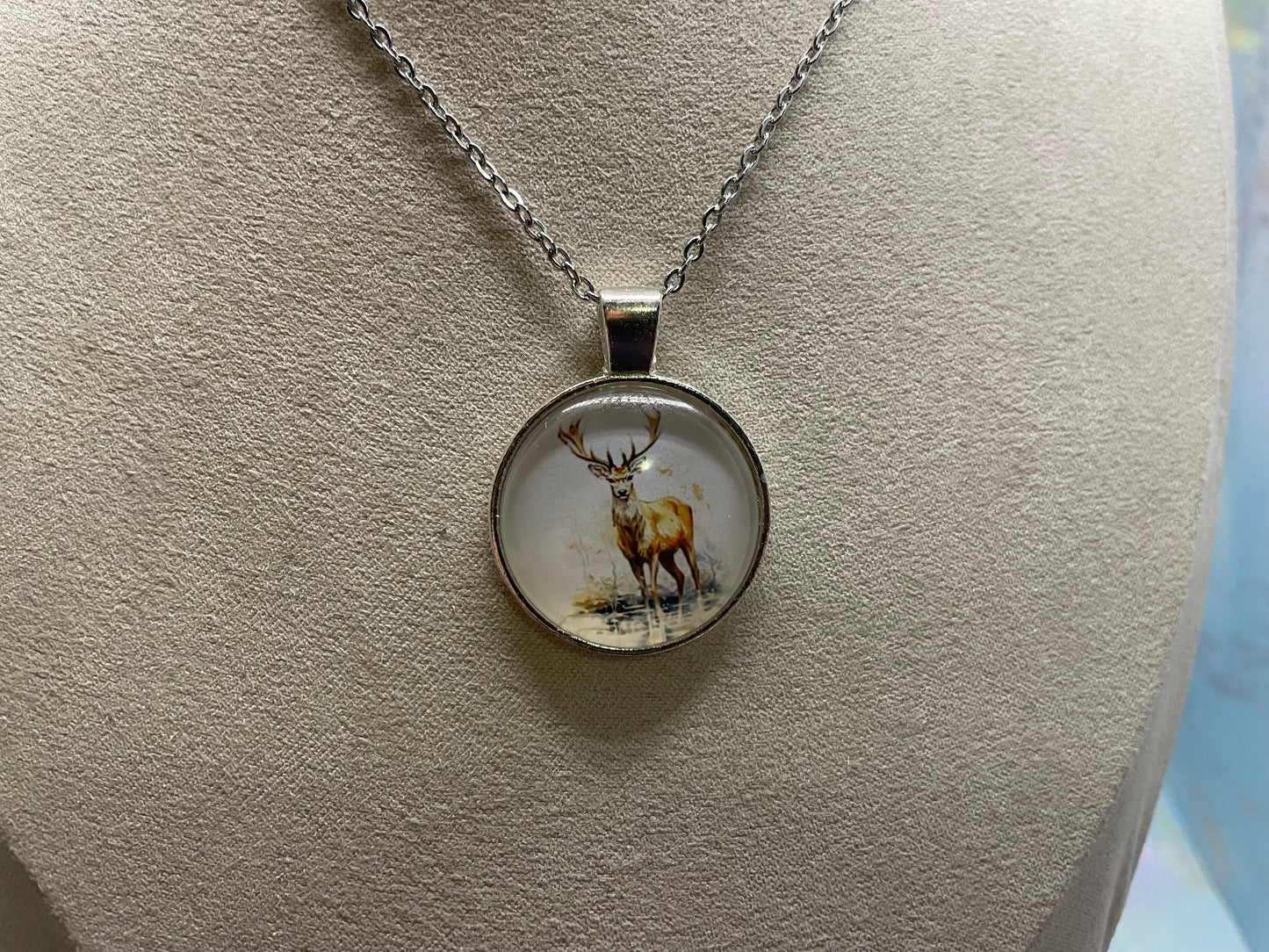 Collier Cabochon Chevreuil (Finition Argent)-Acier Inoxydable+ Sans Nickel