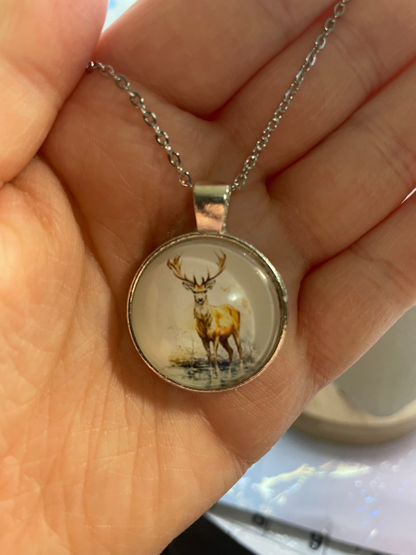 Collier Cabochon Chevreuil (Finition Argent)-Acier Inoxydable+ Sans Nickel
