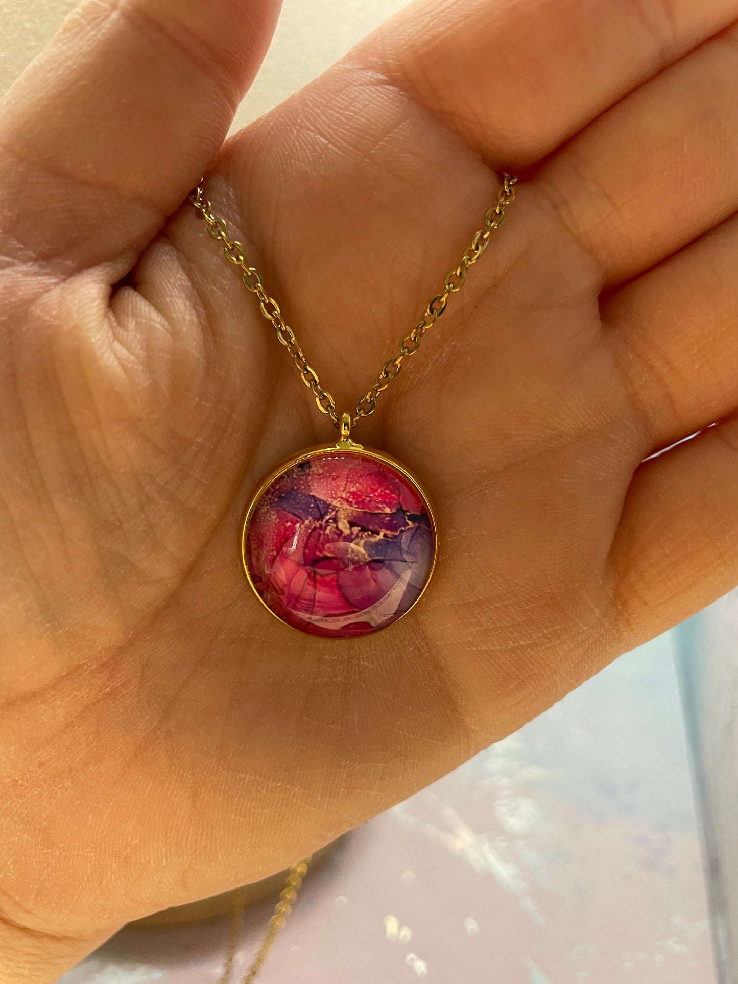 Collier cabochon marbré rose (finition dorée)Acier Inoxydable+Sans Nickel