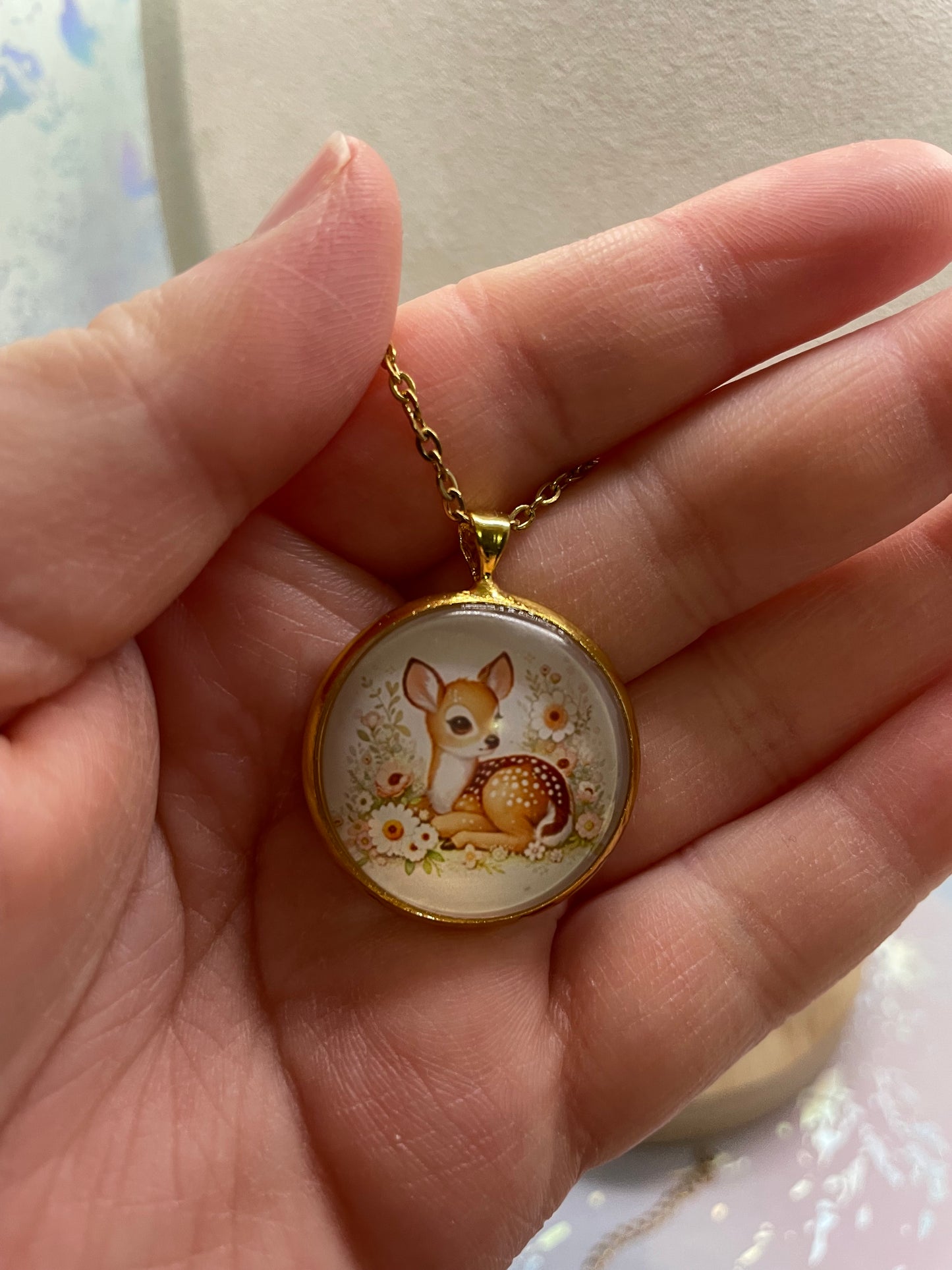 Collier Cabochon Chevreuil (Fini Doré)-Acier Inoxydable+Sans Nickel