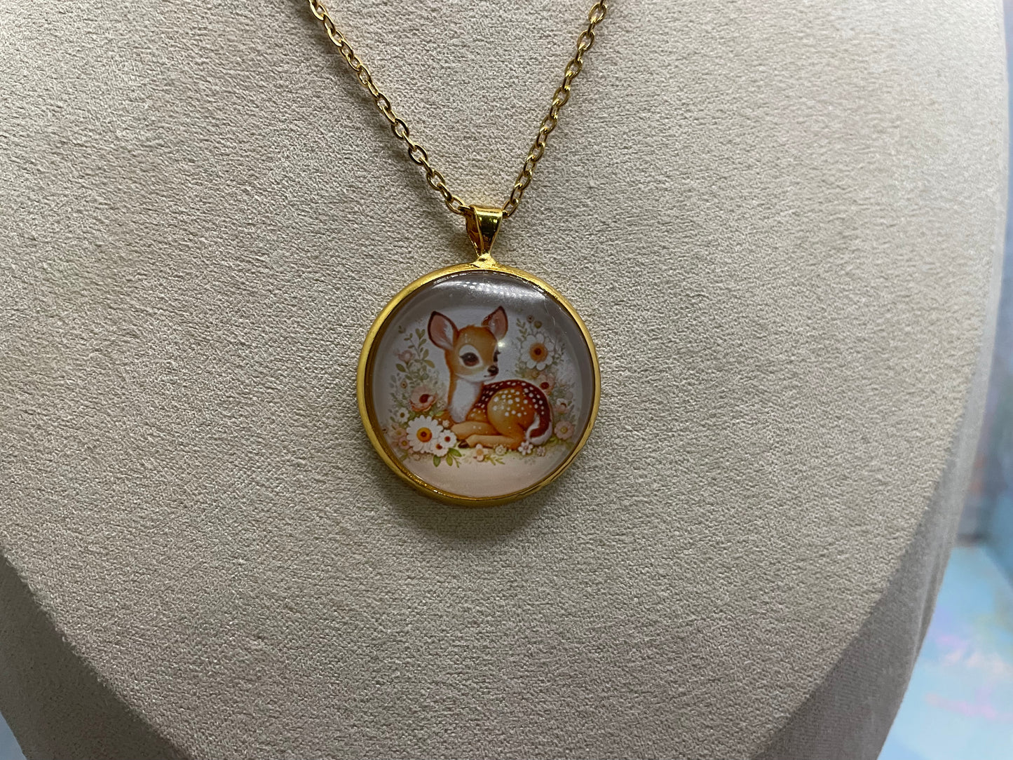 Collier Cabochon Chevreuil (Fini Doré)-Acier Inoxydable+Sans Nickel