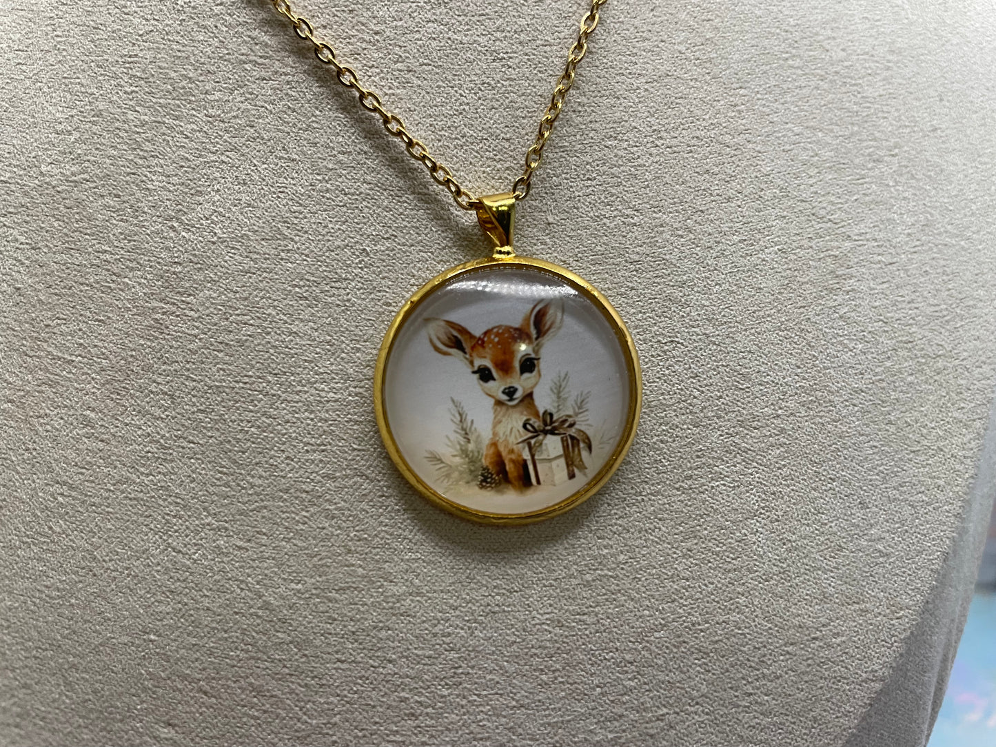 Collier Cabochon Chevreuil (Fini Doré)-Acier Inoxydable+Sans Nickel