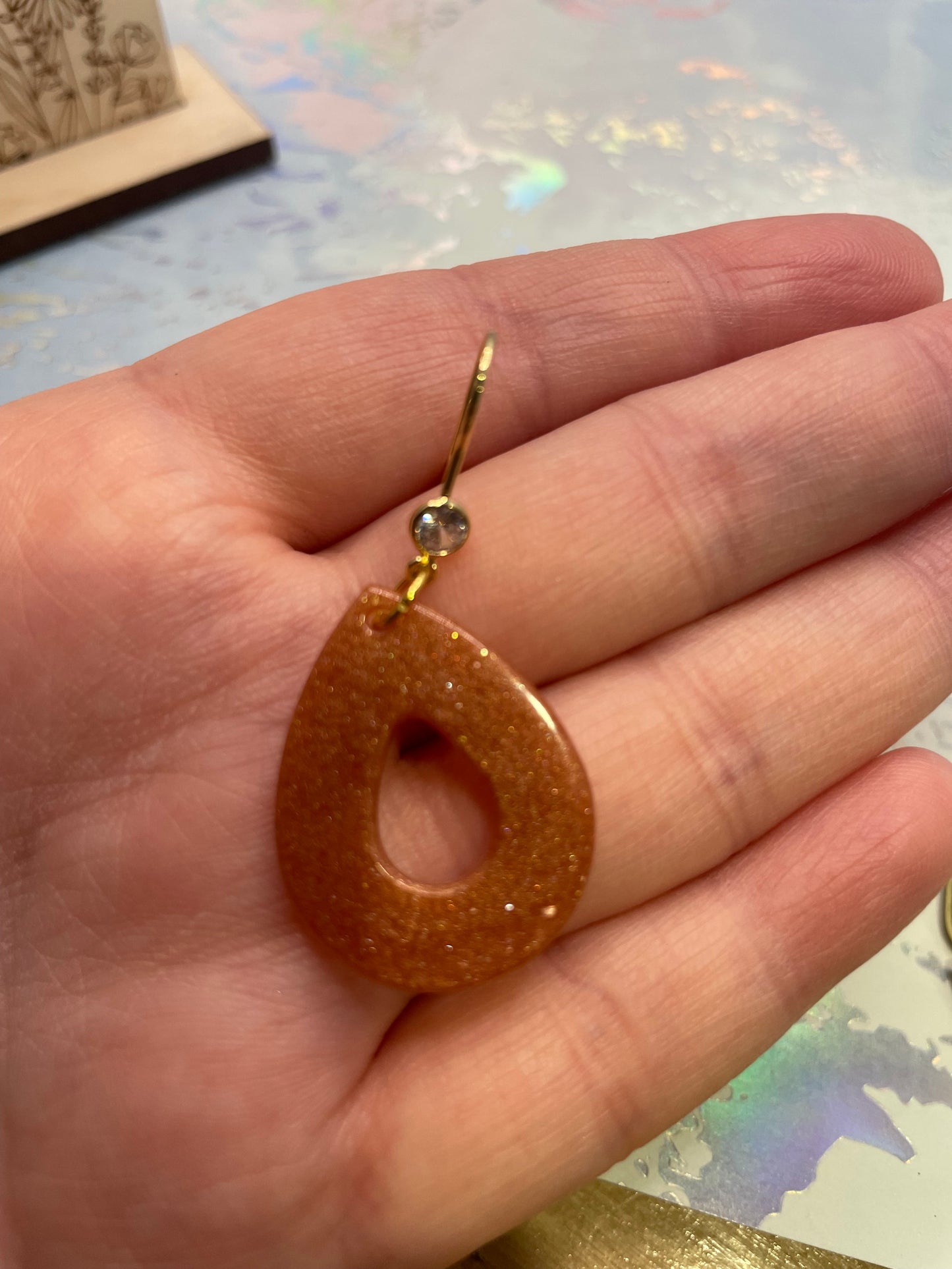 Boucles d'oreilles goutte en bronze avec zircon