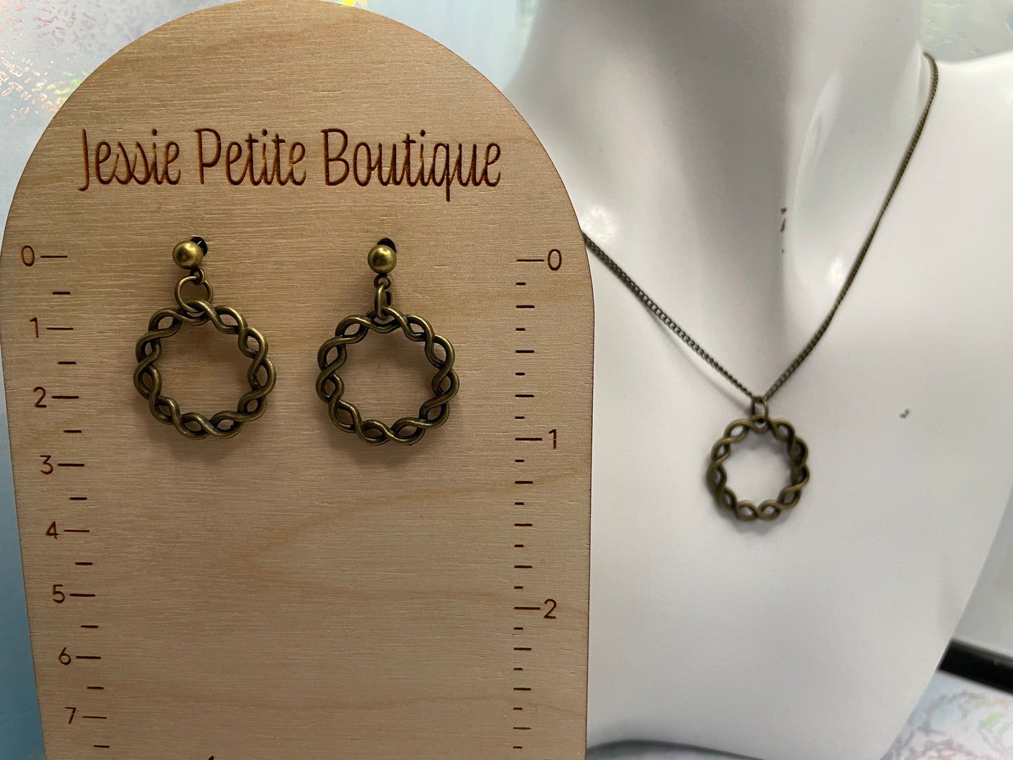 Ensemble de bijoux ronds en bronze torsadé 23''