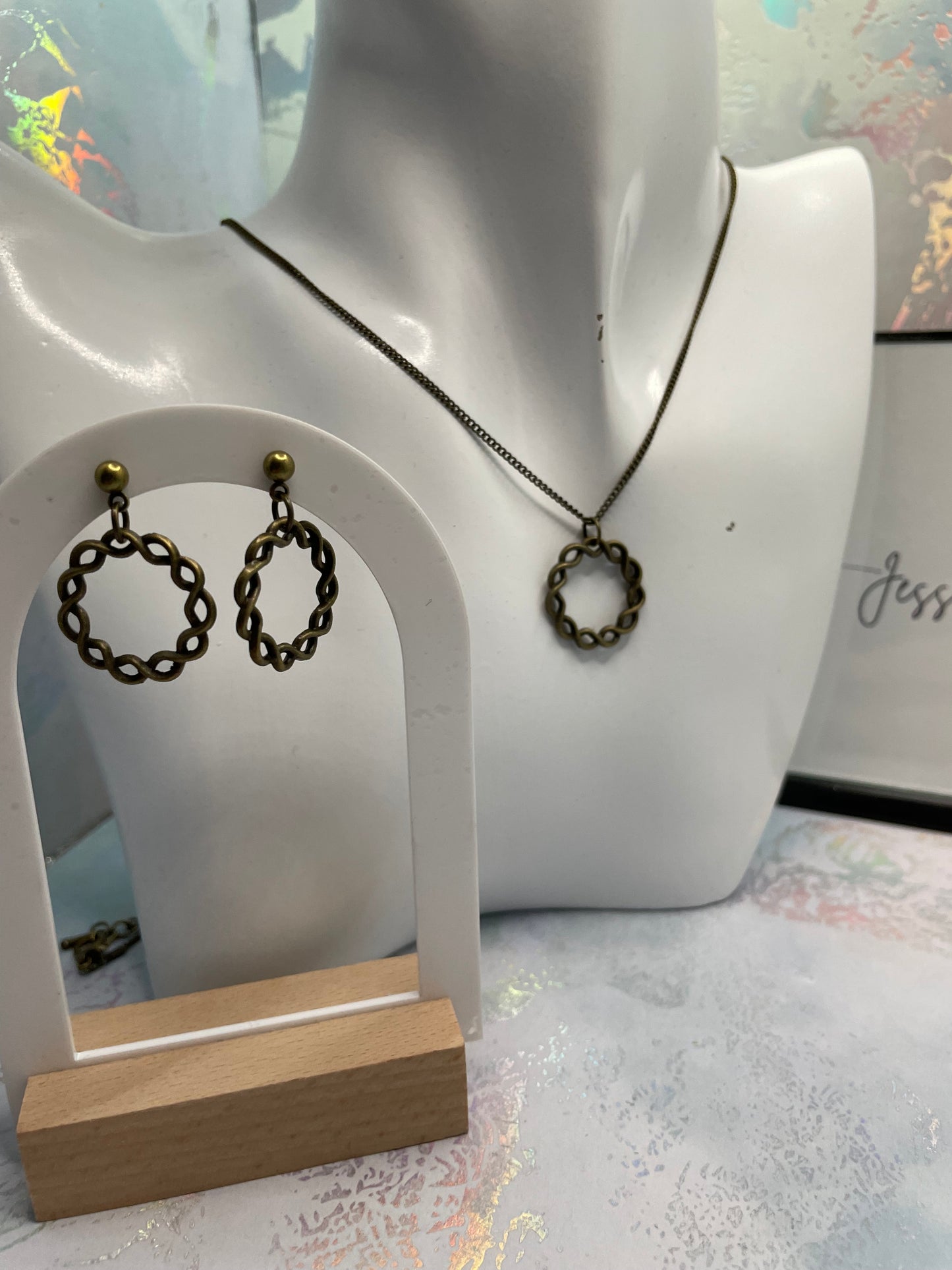 Ensemble de bijoux ronds en bronze torsadé 23''