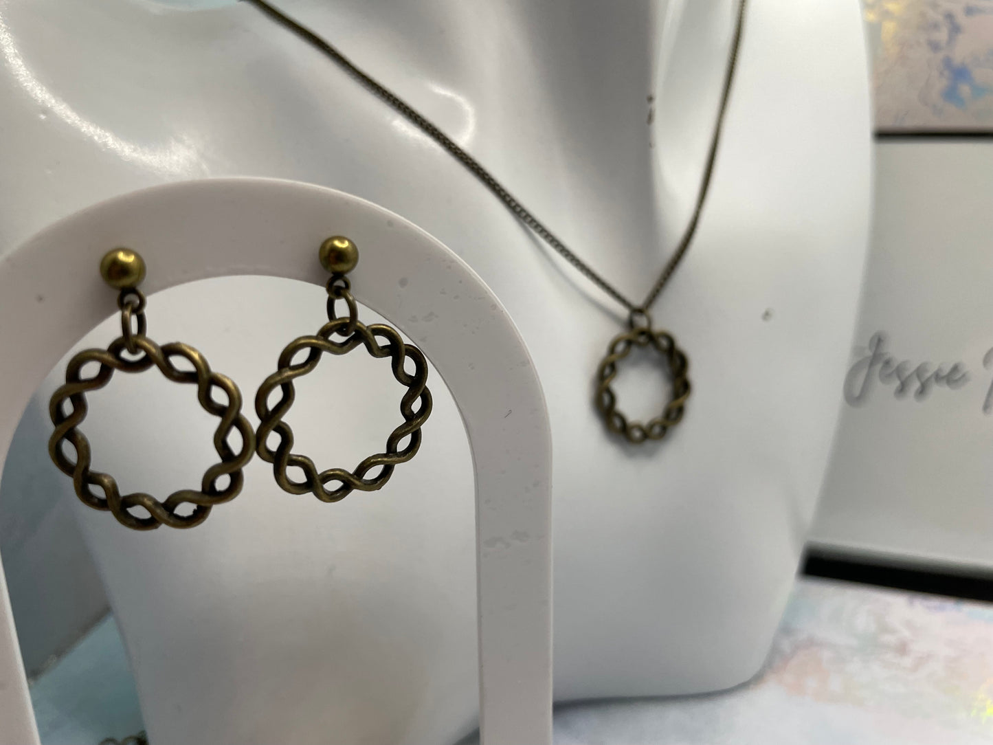 Ensemble de bijoux ronds en bronze torsadé 23''