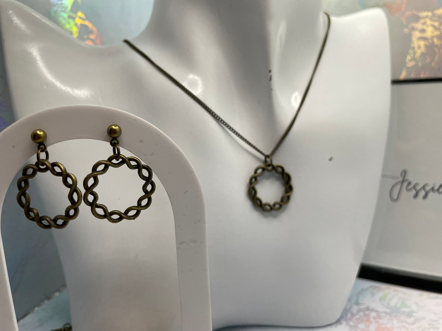 Ensemble de bijoux ronds en bronze torsadé 23''