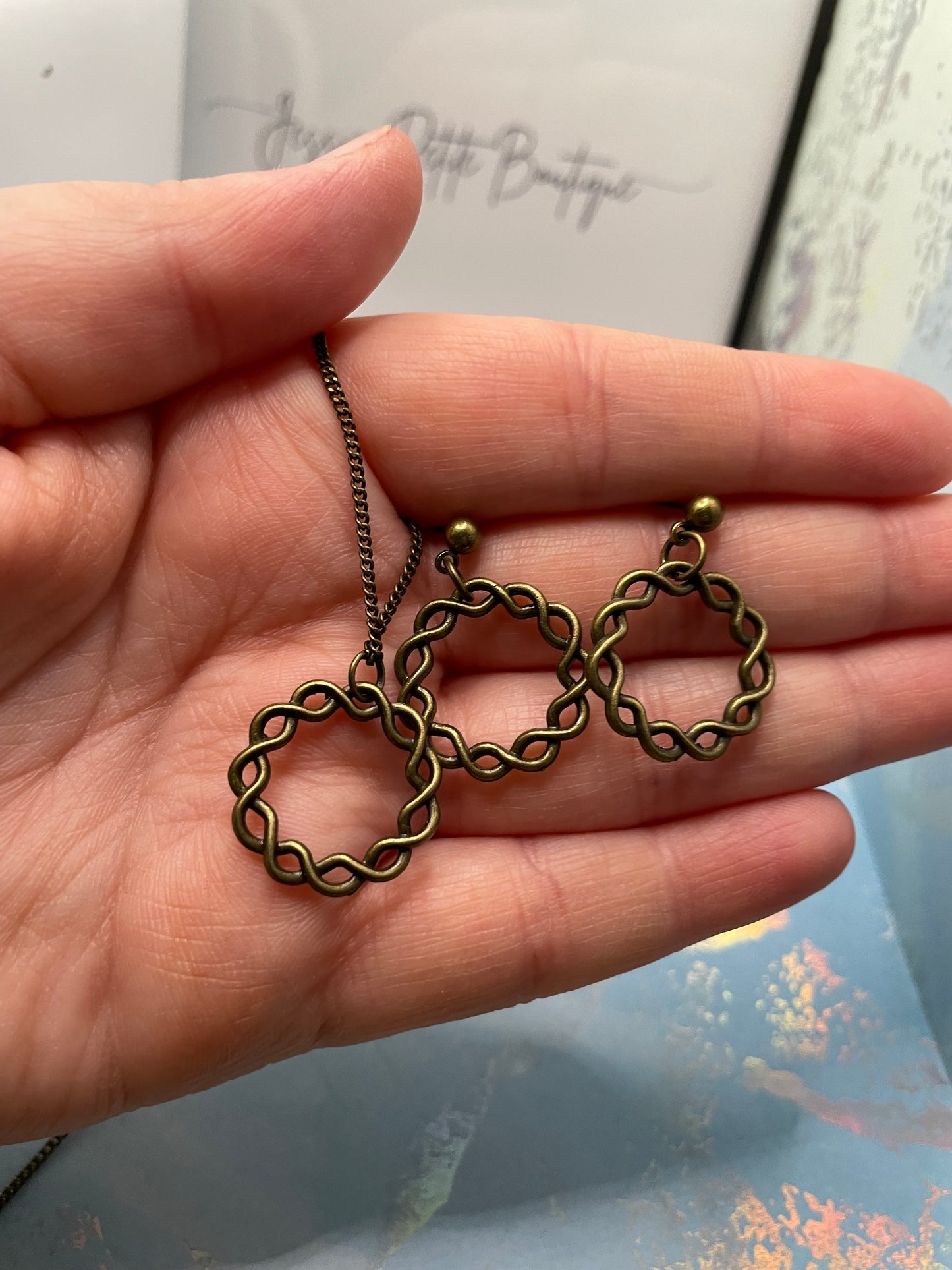 Ensemble de bijoux ronds en bronze torsadé 23''