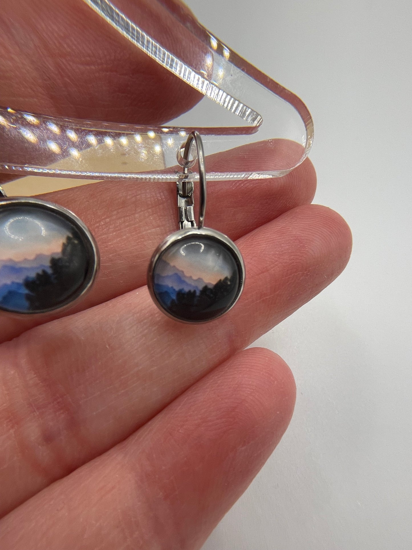 Boucles d’oreilles dormeuses coucher de soleil sur les montagnes – Acier inoxydable +Sans Nickel