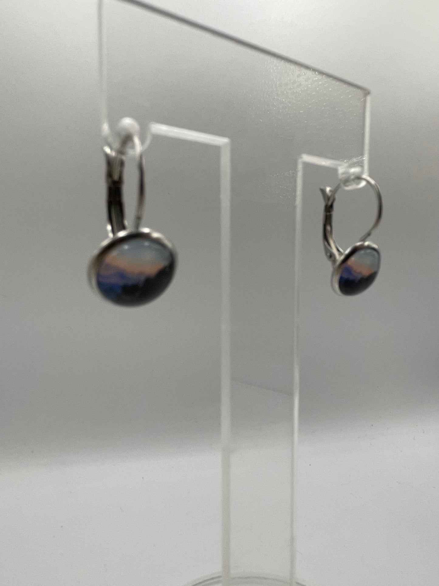 Boucles d’oreilles dormeuses coucher de soleil sur les montagnes – Acier inoxydable +Sans Nickel