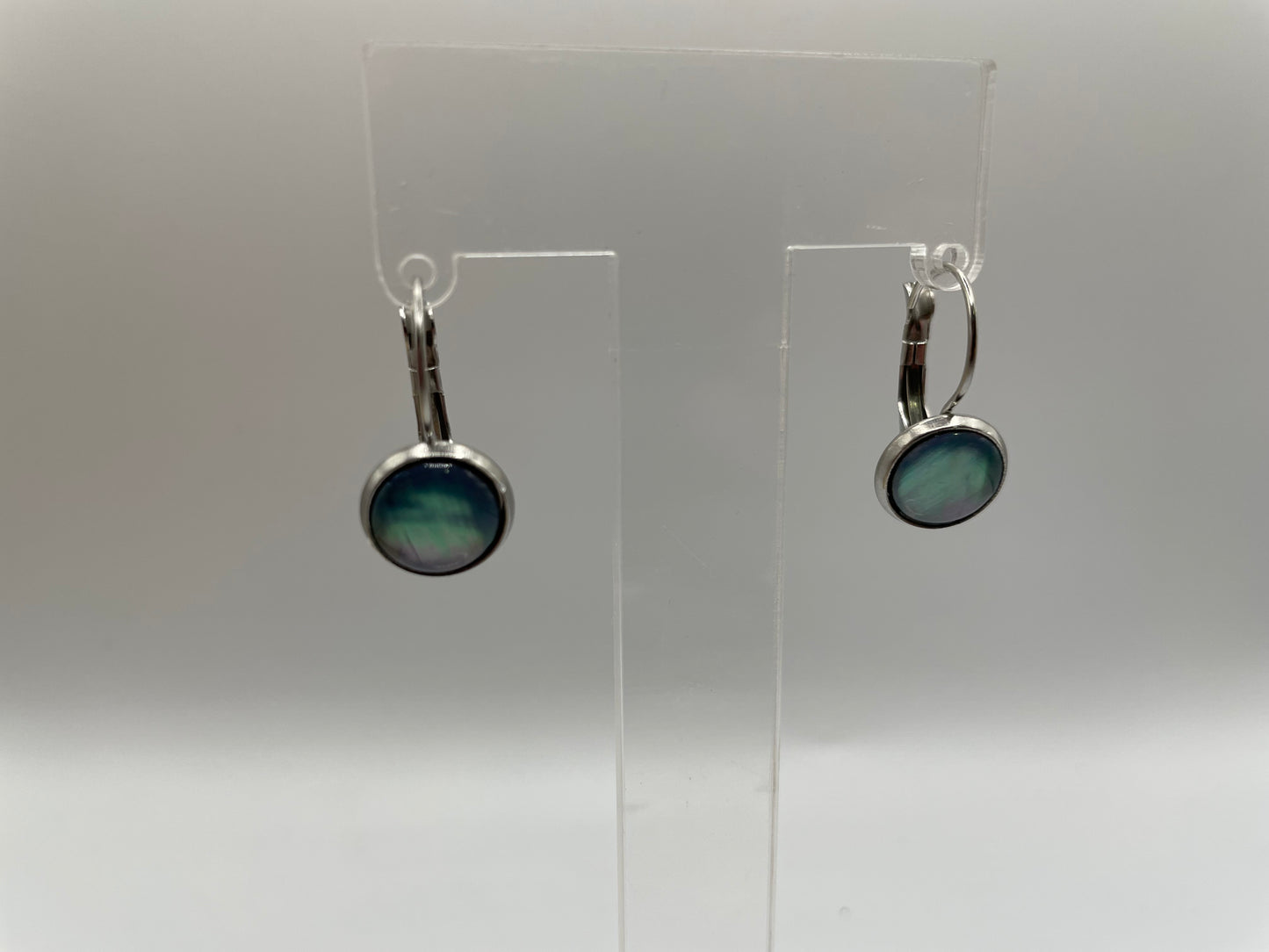 Boucles d’oreilles dormeuses Cabochon coquillage – Acier inoxydable