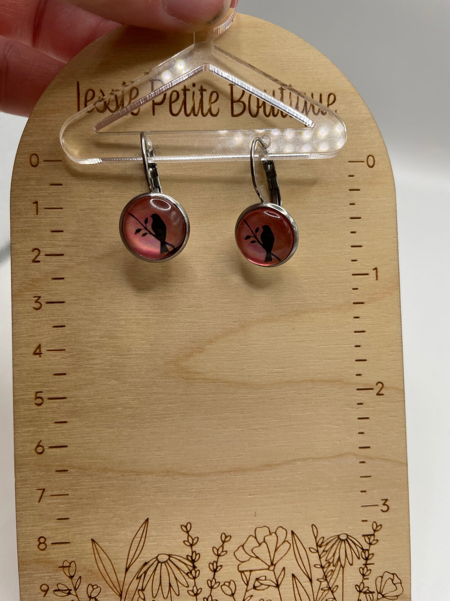 Boucles d’oreilles dormeuse oiseau sur branche – Acier inoxydable
