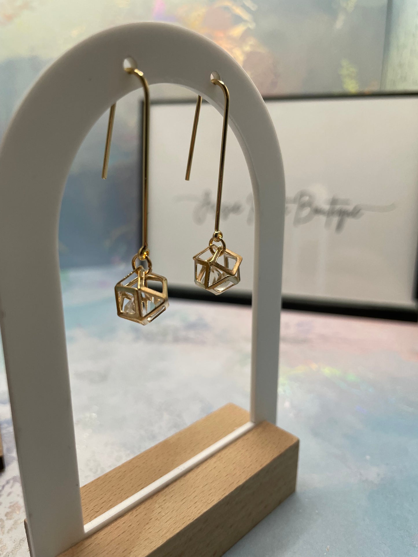 Boucles d'oreilles cage polyèdres en or+ diamant en verre