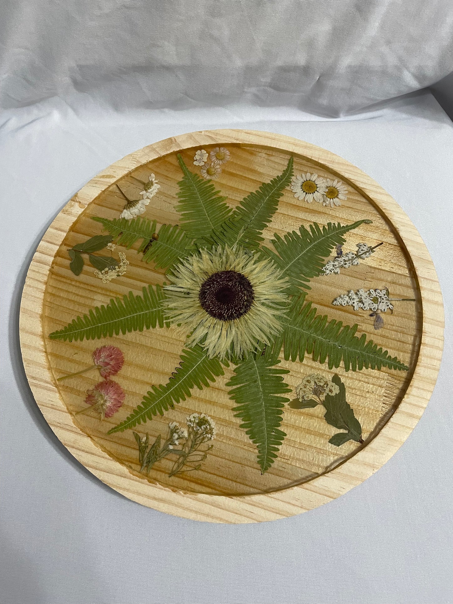 Plateau pour divan en bois avec de vraies fleurs séchées