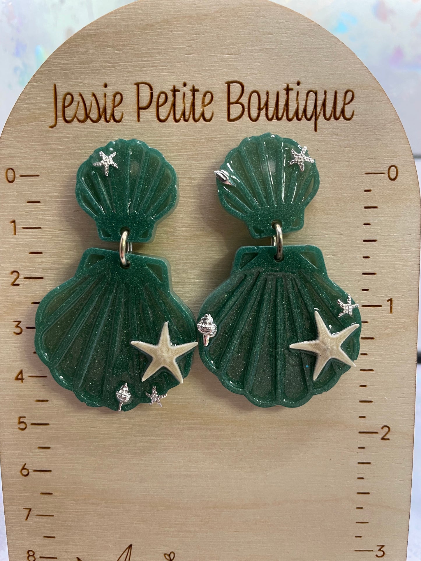 Green Kalita Earrings with Starfish- HYPOALLERGENIC/PLASTIC