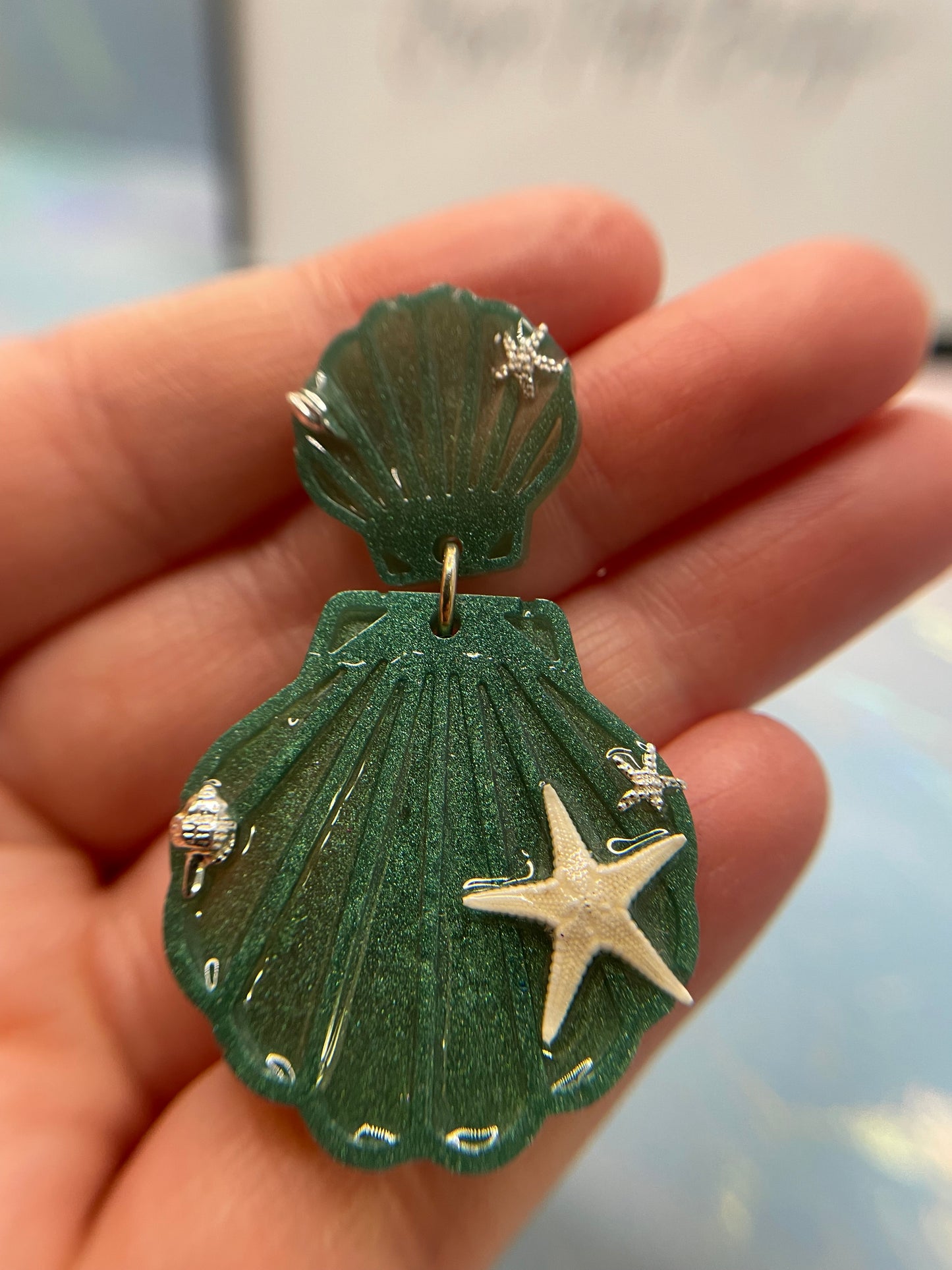 Green Kalita Earrings with Starfish- HYPOALLERGENIC/PLASTIC