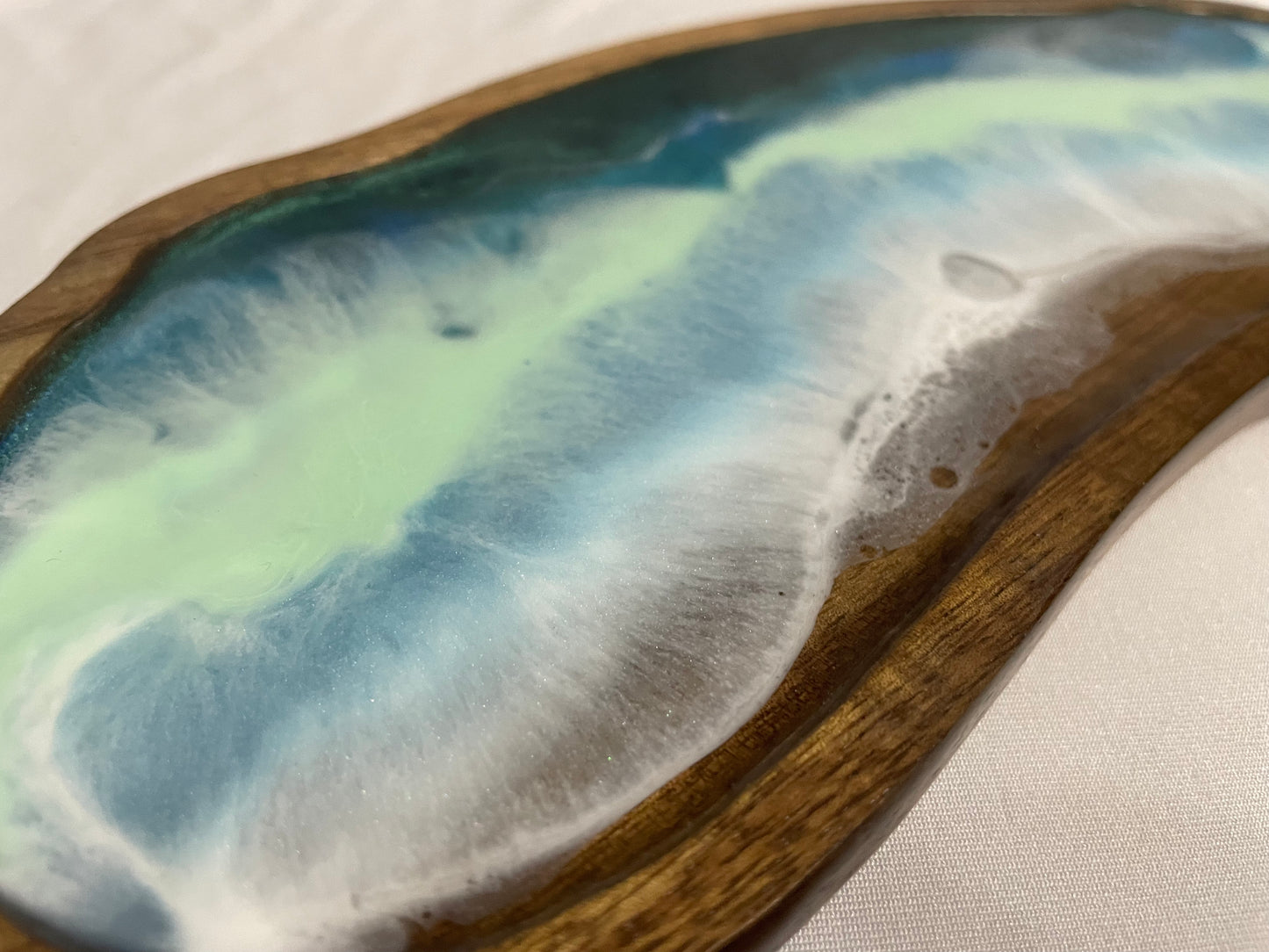 Ocean Wave Acacia Board