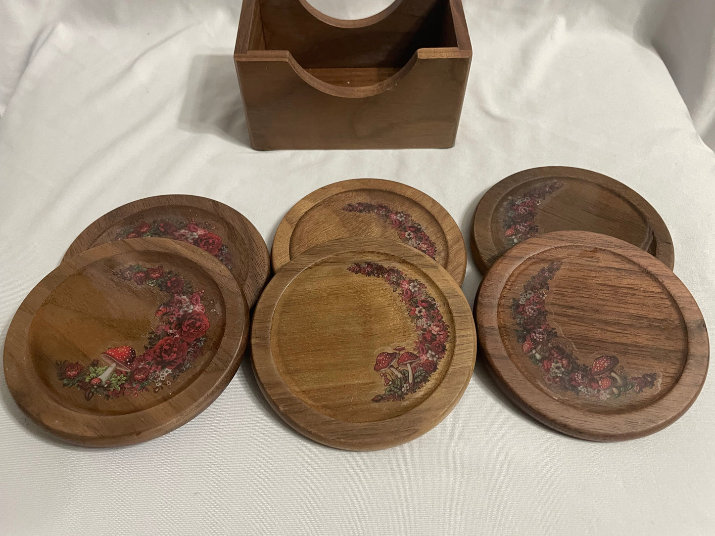 Red mushroom walnut coaster set + holder