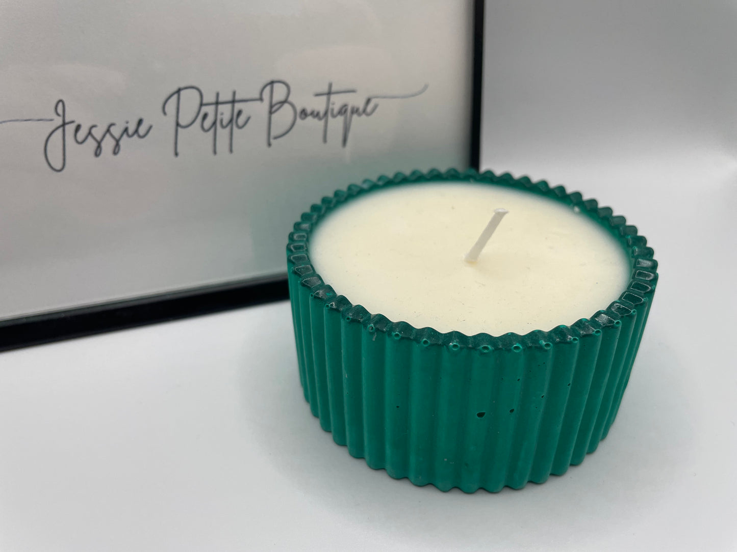 Green Eco-Resin Candle — Lemon & Orange Essential Oils