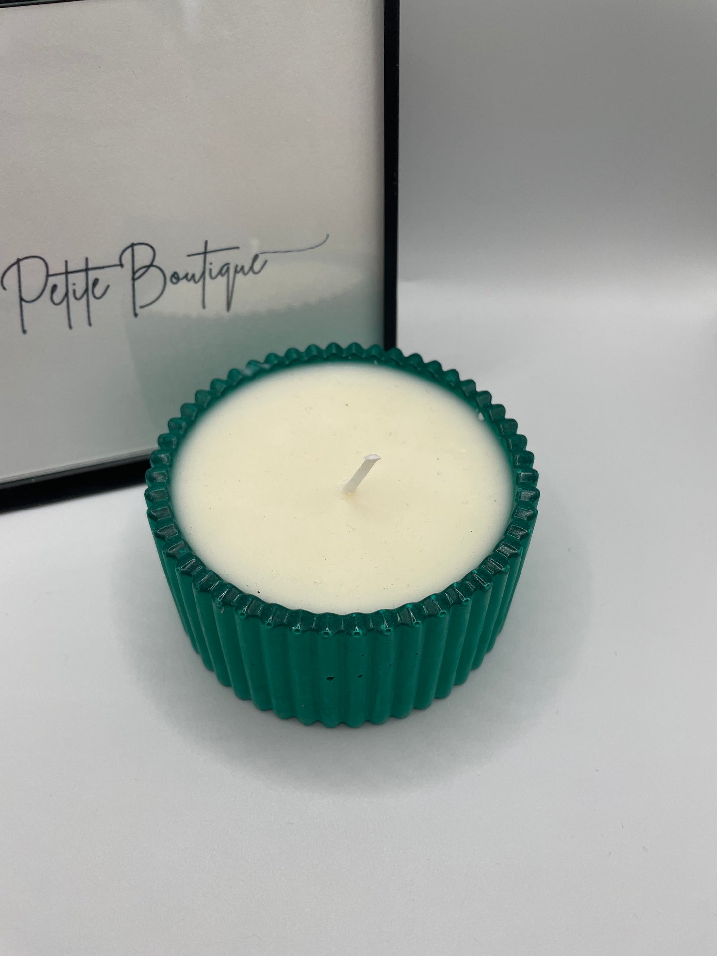 Green Eco-Resin Candle — Lemon & Orange Essential Oils