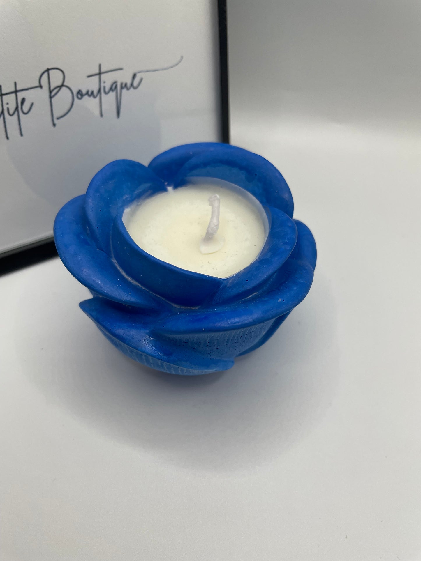 Blue Flower Eco-Resin Candle