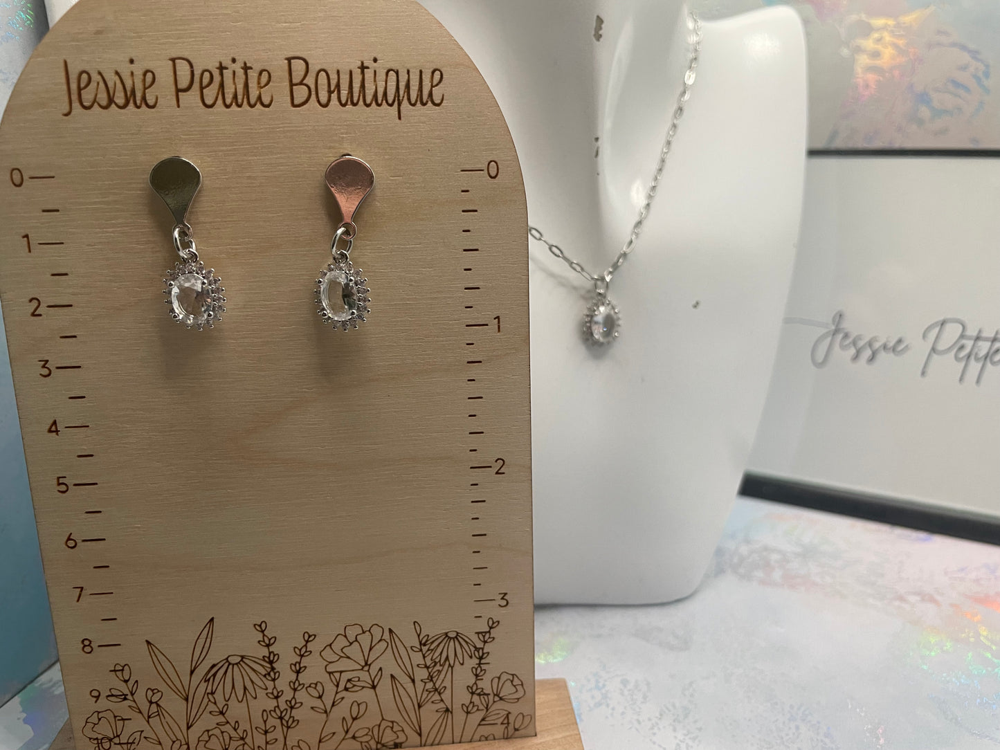 Ensemble ovale zircone cubique scintillantes - 20'' Sans Nickel