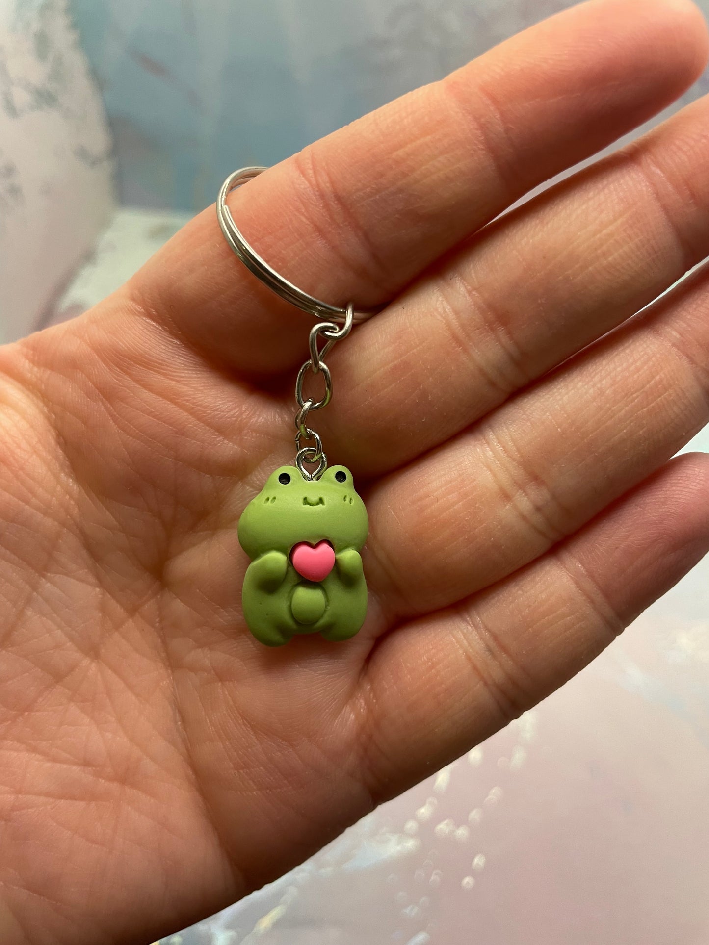 Frog + heart keychain