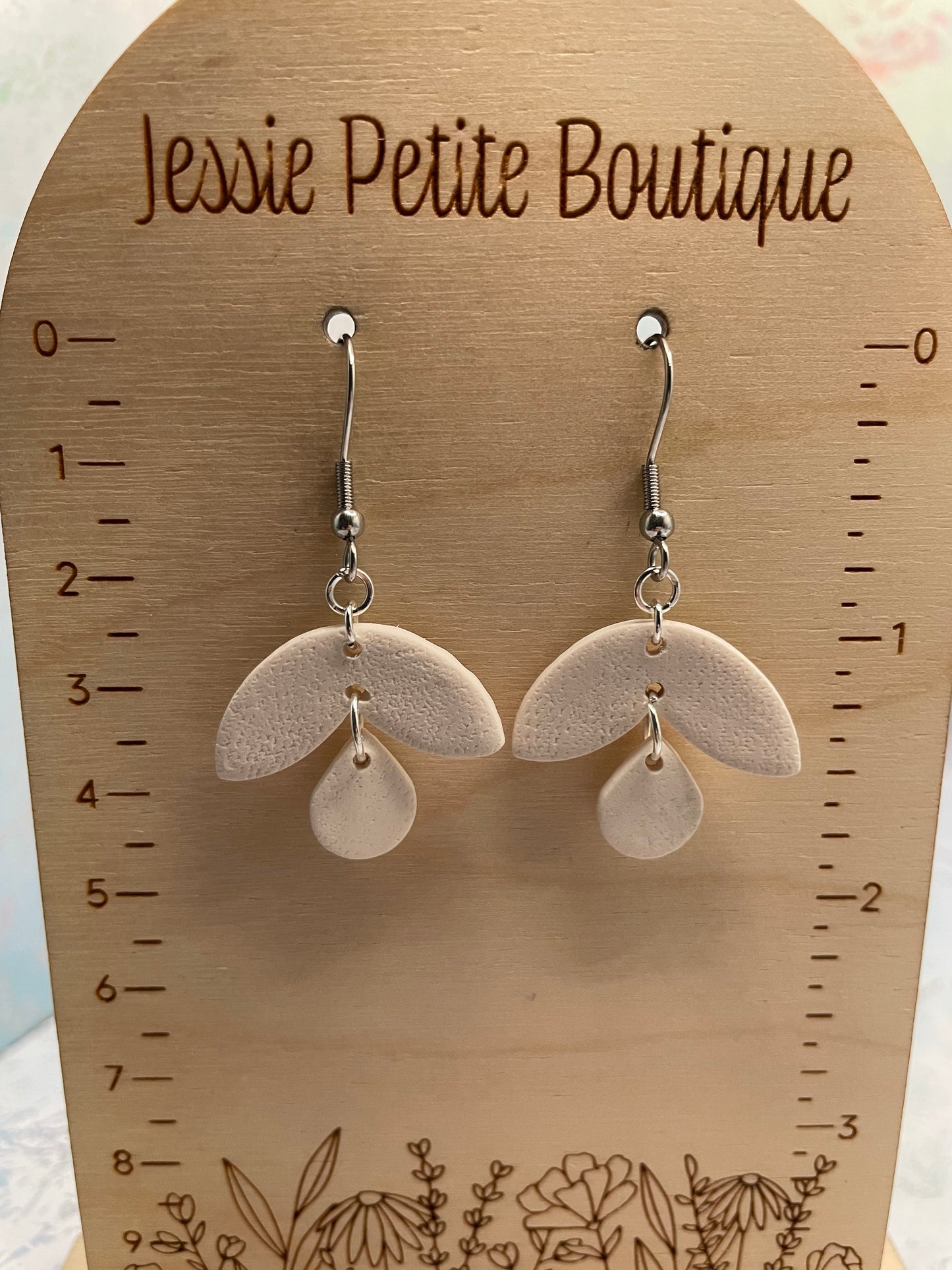 Boucles d'oreilles fleurs en argile blanche - Acier Inoxydable + Sans Nickel