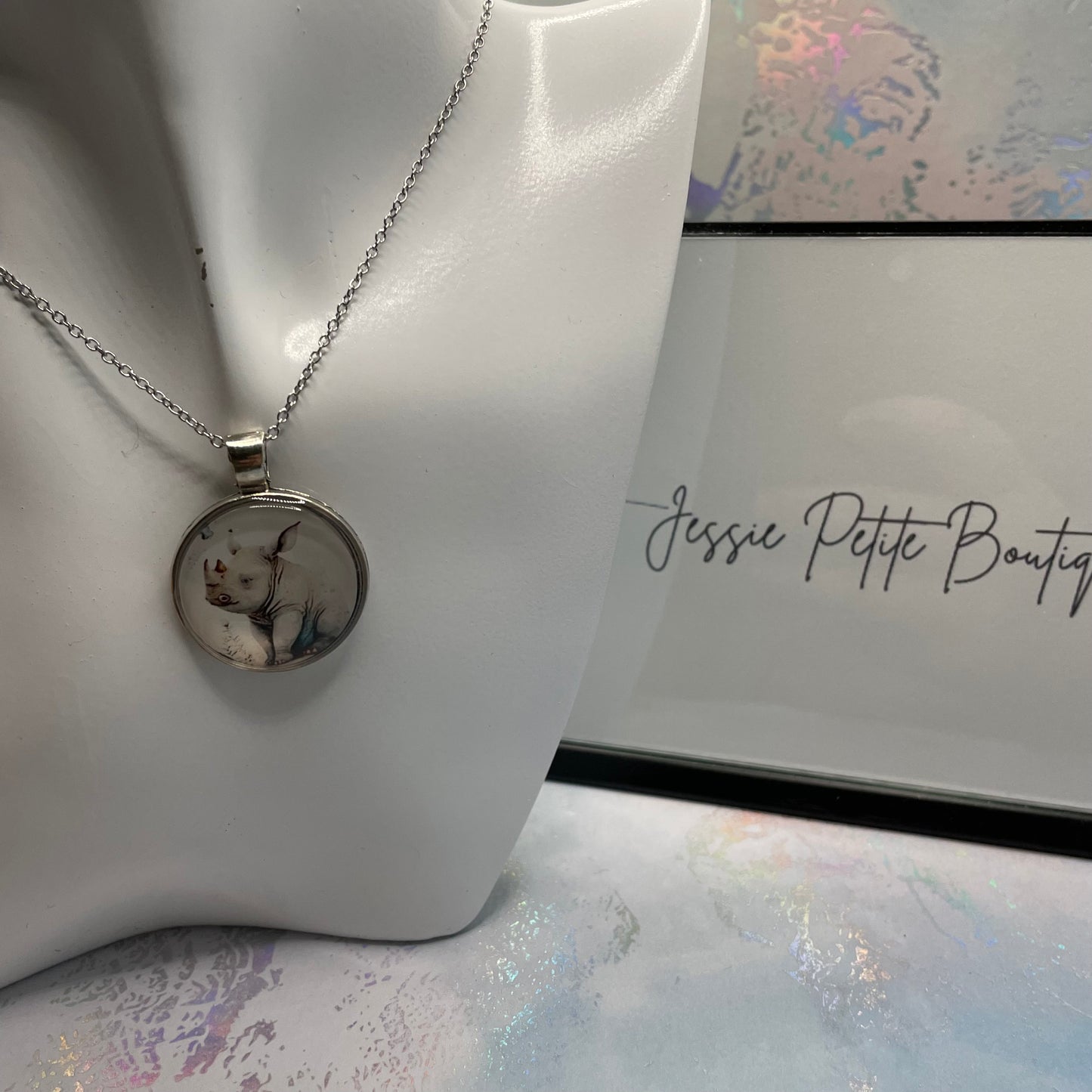 Rhinoceros Cabochon Necklace – 20'' Silver Chain