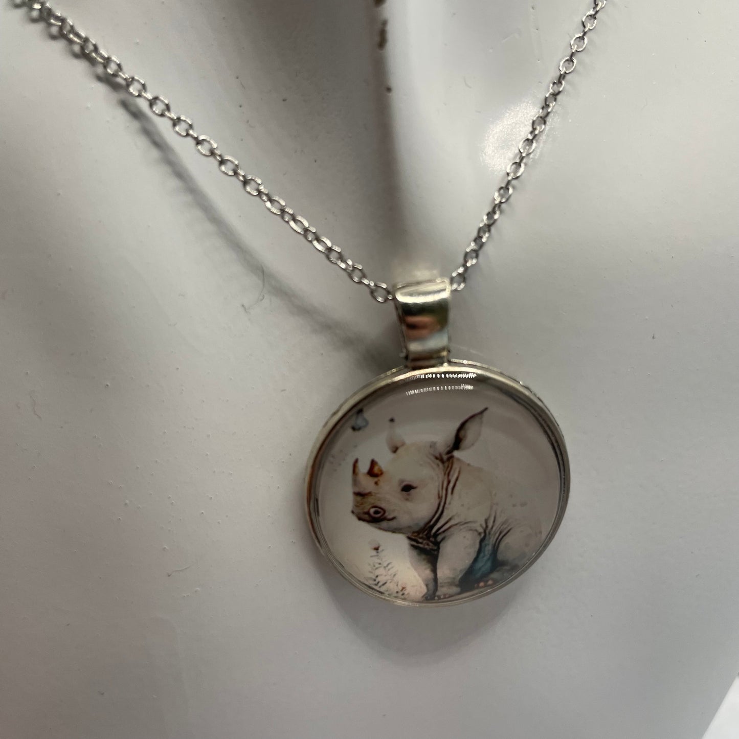 Rhinoceros Cabochon Necklace – 20'' Silver Chain