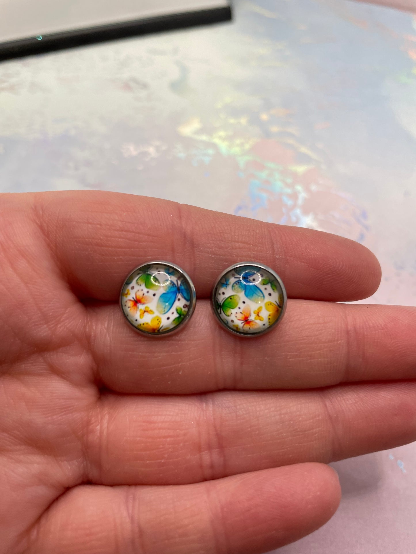 Boutons d’oreille Papillons Colorés